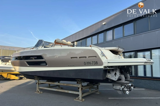 Invictus Yacht GT 370 usado à venda