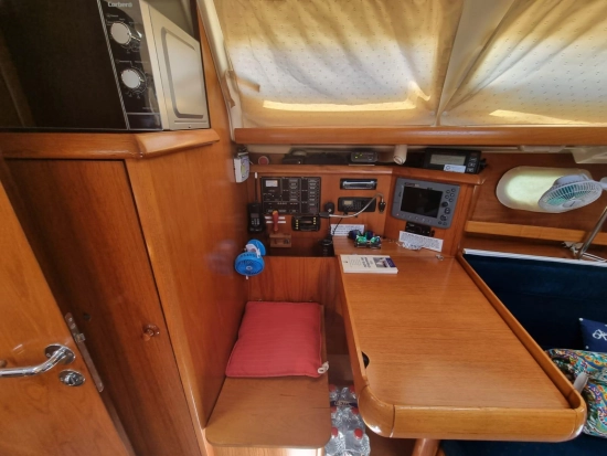 Jeanneau Sun Odyssey 37 preowned for sale