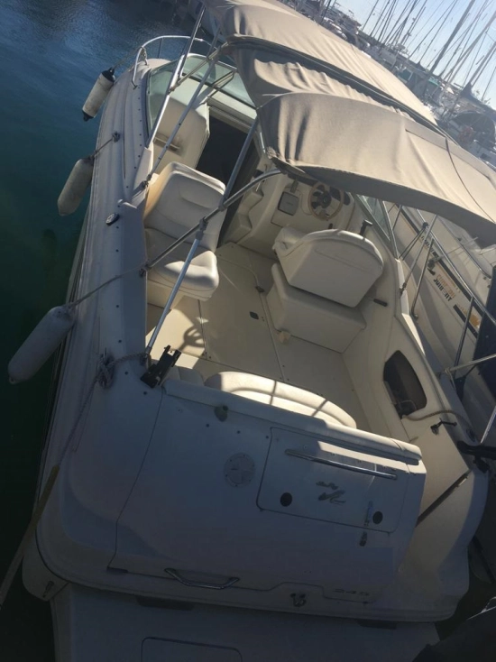 Sea Ray 245 Weekender preowned for sale