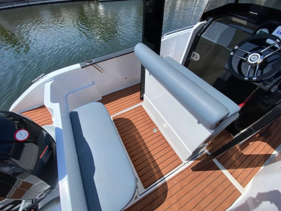 Nautipol Verssus V20 usata in vendita