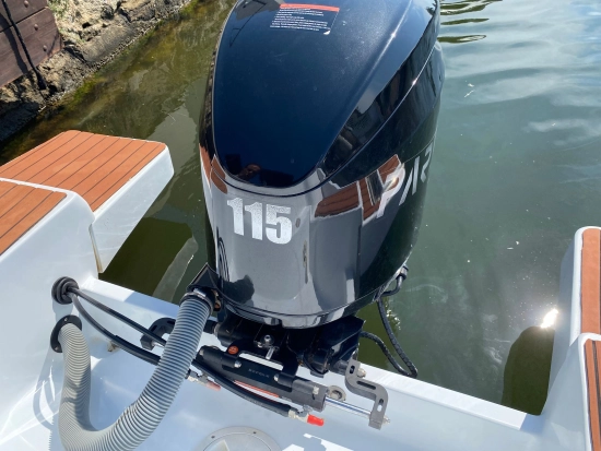 Nautipol Verssus V20 usata in vendita