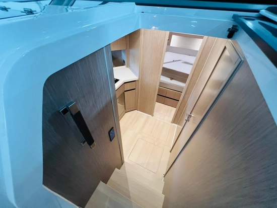 Sealine S335 usata in vendita