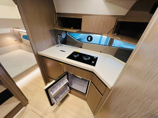 Sealine S335 usata in vendita