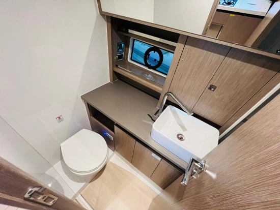 Sealine S335 usata in vendita