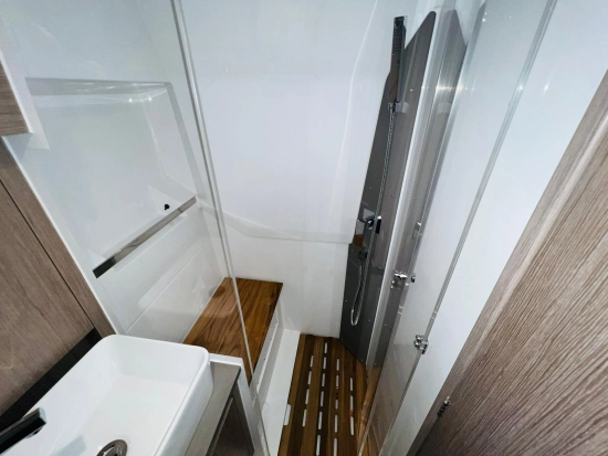 Sealine S335 usata in vendita