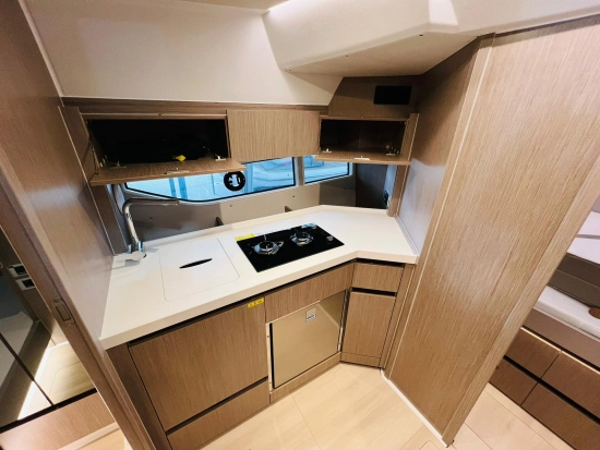 Sealine S335 usata in vendita