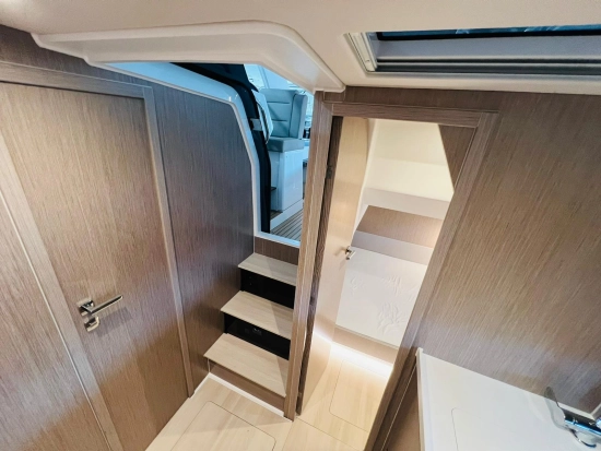 Sealine S335 usata in vendita