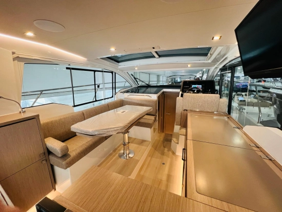 Sealine C335 de segunda mano en venta