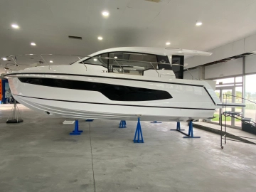 Sealine C335 de segunda mano en venta