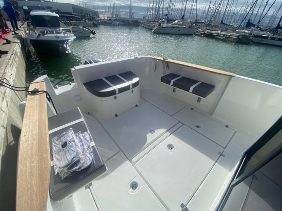 Pacific Craft 750 Timonier usado à venda