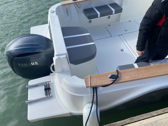 Pacific Craft 750 Timonier usado à venda