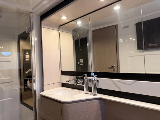 Azimut 66 Flybridge usata in vendita
