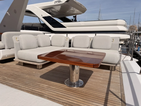 Azimut 66 Flybridge usata in vendita