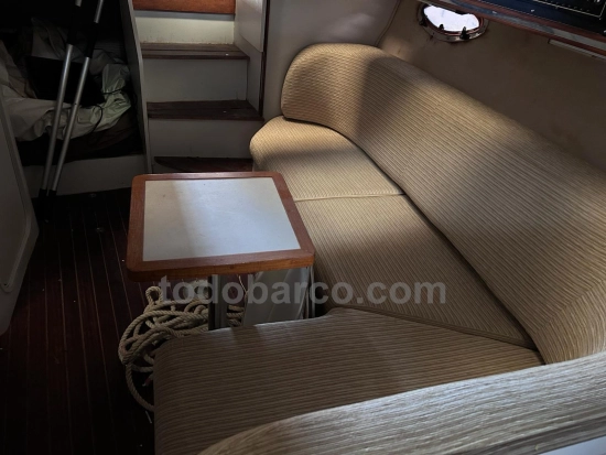 Cruiser Yachts ROGUE 3070 preowned for sale