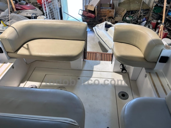 Cruiser Yachts ROGUE 3070 preowned for sale