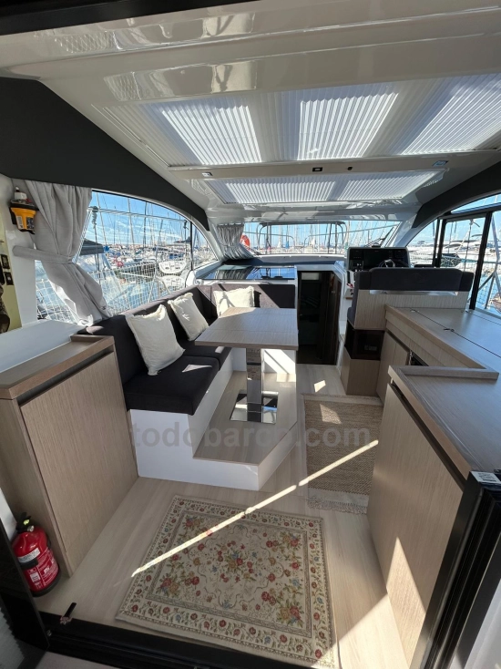 Sealine C390V de segunda mano en venta