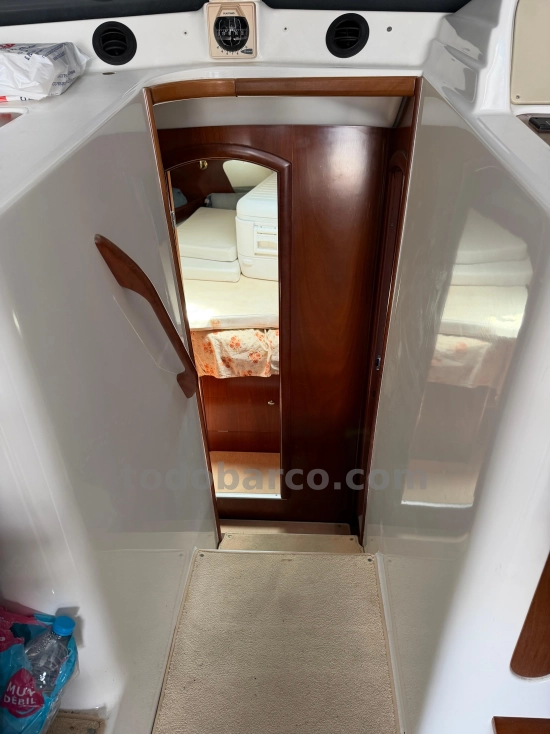 Beneteau Antares 1080 usado à venda