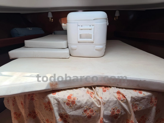 Beneteau Antares 1080 usado à venda