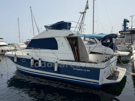 Beneteau Antares 1080 usado à venda