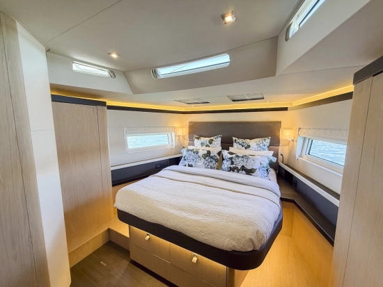 Beneteau Oceanis Yacht 62 usata in vendita