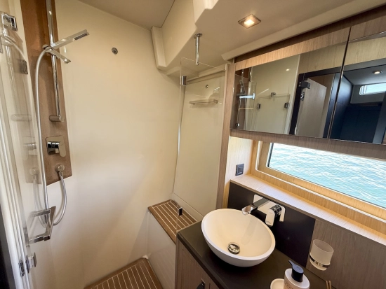 Beneteau Oceanis Yacht 62 usata in vendita