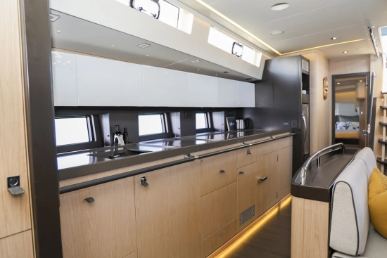 Beneteau Oceanis Yacht 62 usata in vendita