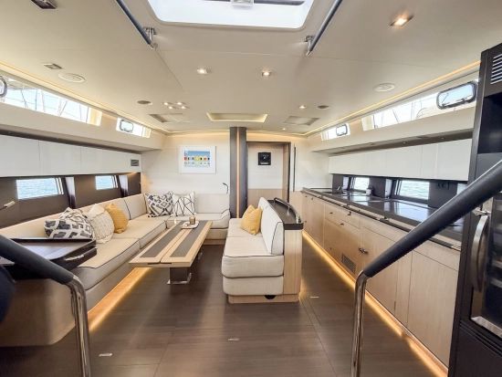 Beneteau Oceanis Yacht 62 usata in vendita
