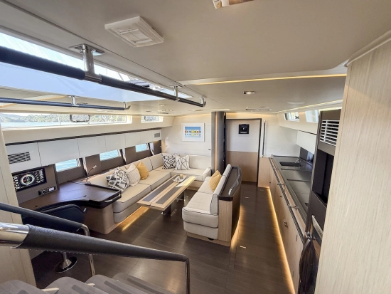 Beneteau Oceanis Yacht 62 usata in vendita