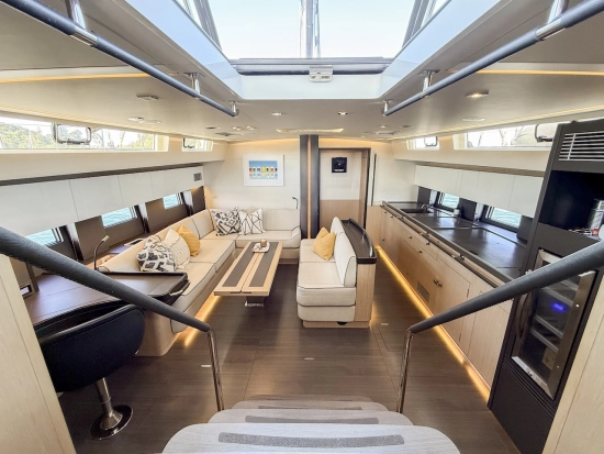 Beneteau Oceanis Yacht 62 usata in vendita
