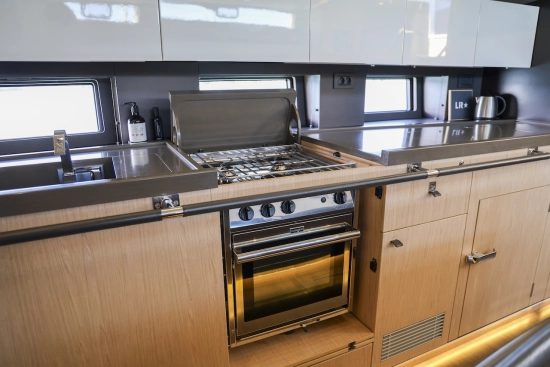 Beneteau Oceanis Yacht 62 usata in vendita
