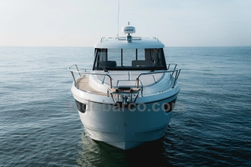Beneteau Antares 9 V2 novos à venda
