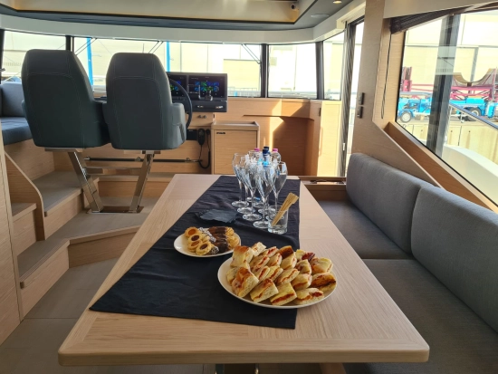 Beneteau GRAND TRAWLER 62 de segunda mano en venta