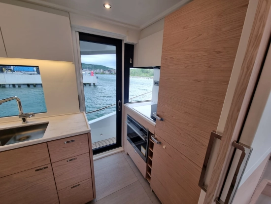 Beneteau GRAND TRAWLER 62 de segunda mano en venta