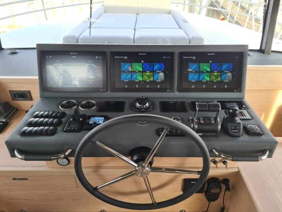 Beneteau GRAND TRAWLER 62 de segunda mano en venta