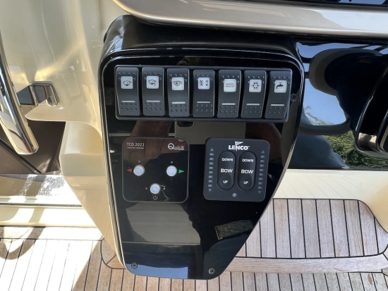 Invictus Yacht GT320 de segunda mano en venta