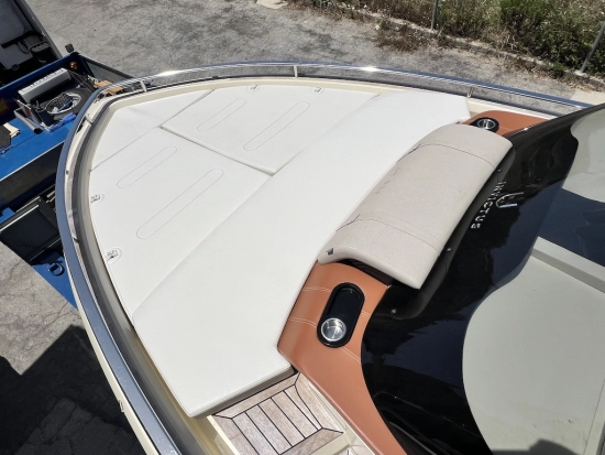 Invictus Yacht GT320 de segunda mano en venta