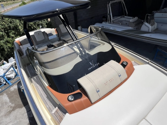 Invictus Yacht GT320 de segunda mano en venta