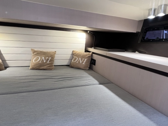 Invictus Yacht GT320 de segunda mano en venta
