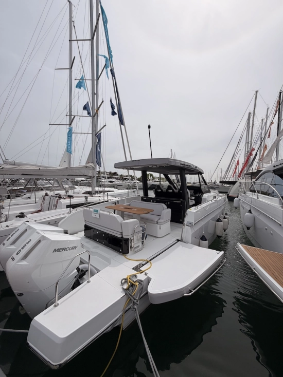 Beneteau GRAN TURISMO 35 novos à venda