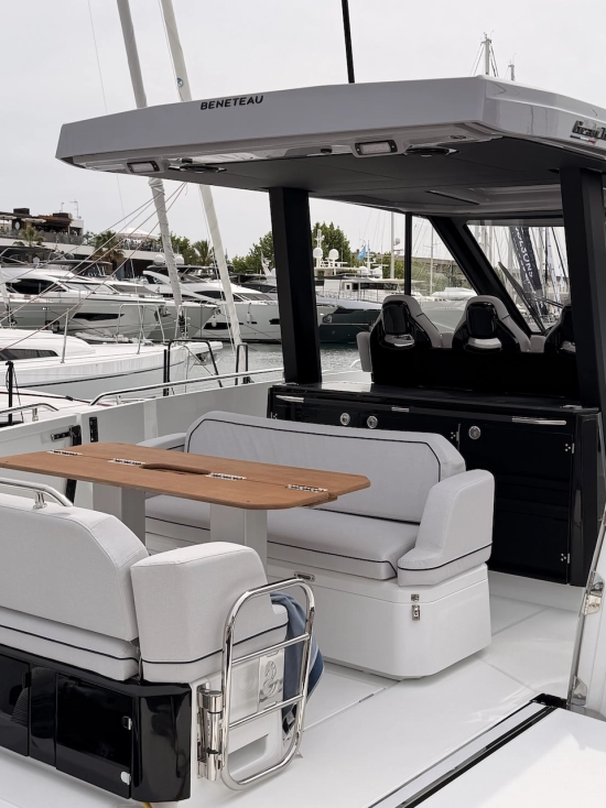 Beneteau GRAN TURISMO 35 novos à venda