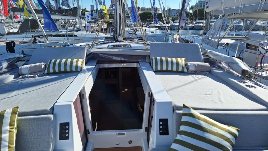 Beneteau Oceanis 52 nuova in vendita