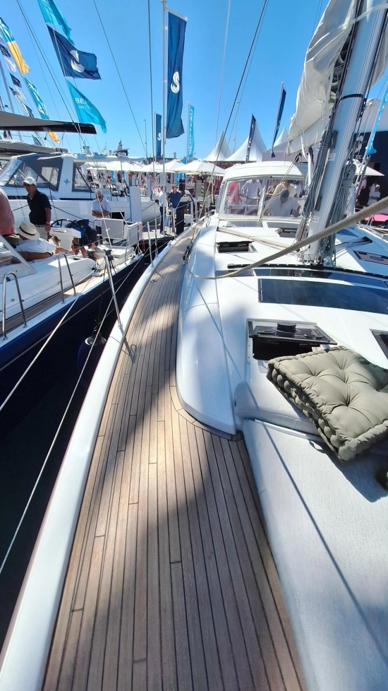 Beneteau Oceanis 52 nuova in vendita