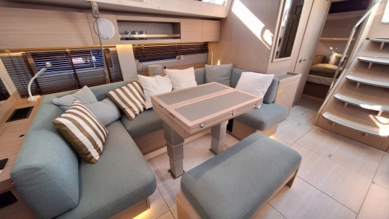 Beneteau Oceanis 52 nuova in vendita