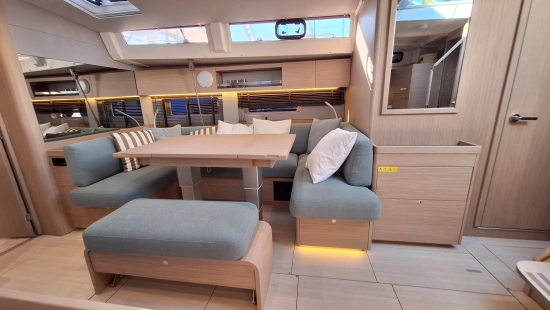 Beneteau Oceanis 52 nuova in vendita