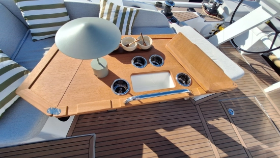 Beneteau Oceanis 52 nuova in vendita