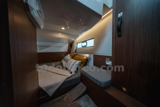 Beneteau Antares 9 V2 nuevo en venta
