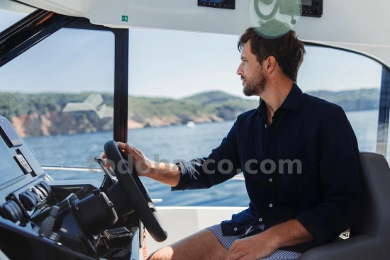 Beneteau Antares 9 V2 nuevo en venta