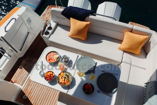 Beneteau Antares 9 V2 nuevo en venta