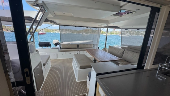 Fountaine Pajot SAONA 47 usata in vendita