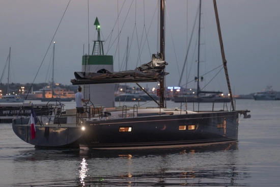 Beneteau First 53 novos à venda